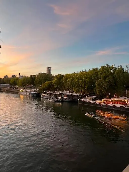 Ile Saint Louis-Studio Parigi 0*,